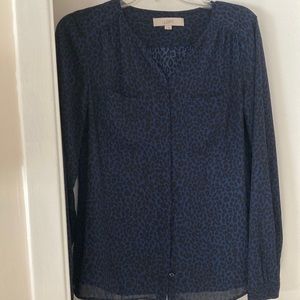 Ann Taylor LOFT Animal Print Buttoned Blouse Size Small EUC Like New